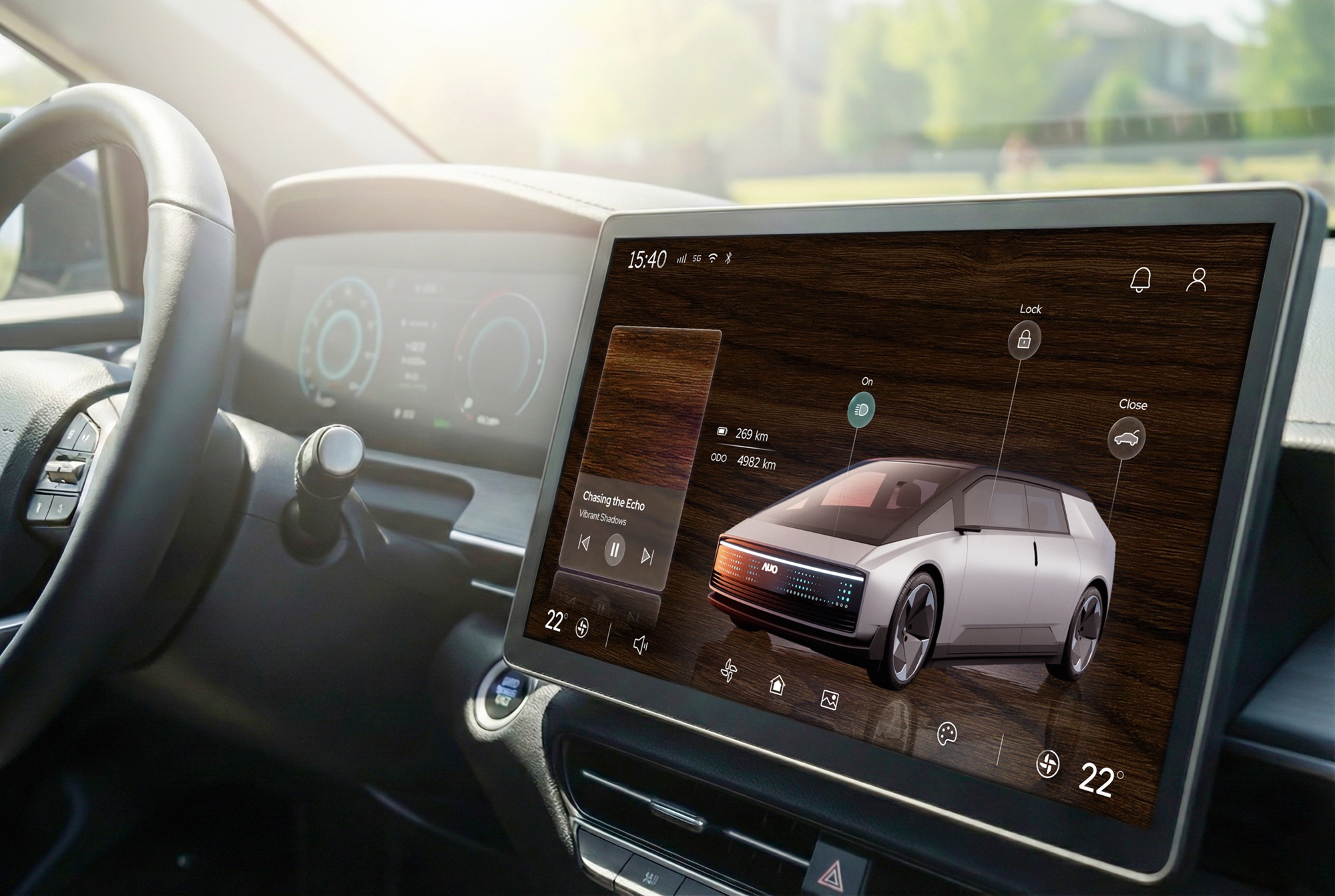 友達光電五度蟬連科睿唯安全球百大創新機構，在顯示科技、智慧移動與垂直場域相關領域布局研發與專利先機。圖為友達在智慧移動領域，將先進顯示技術應用於座艙的駕駛與中控區域